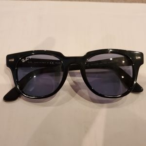 Rayban unisex sunglasses